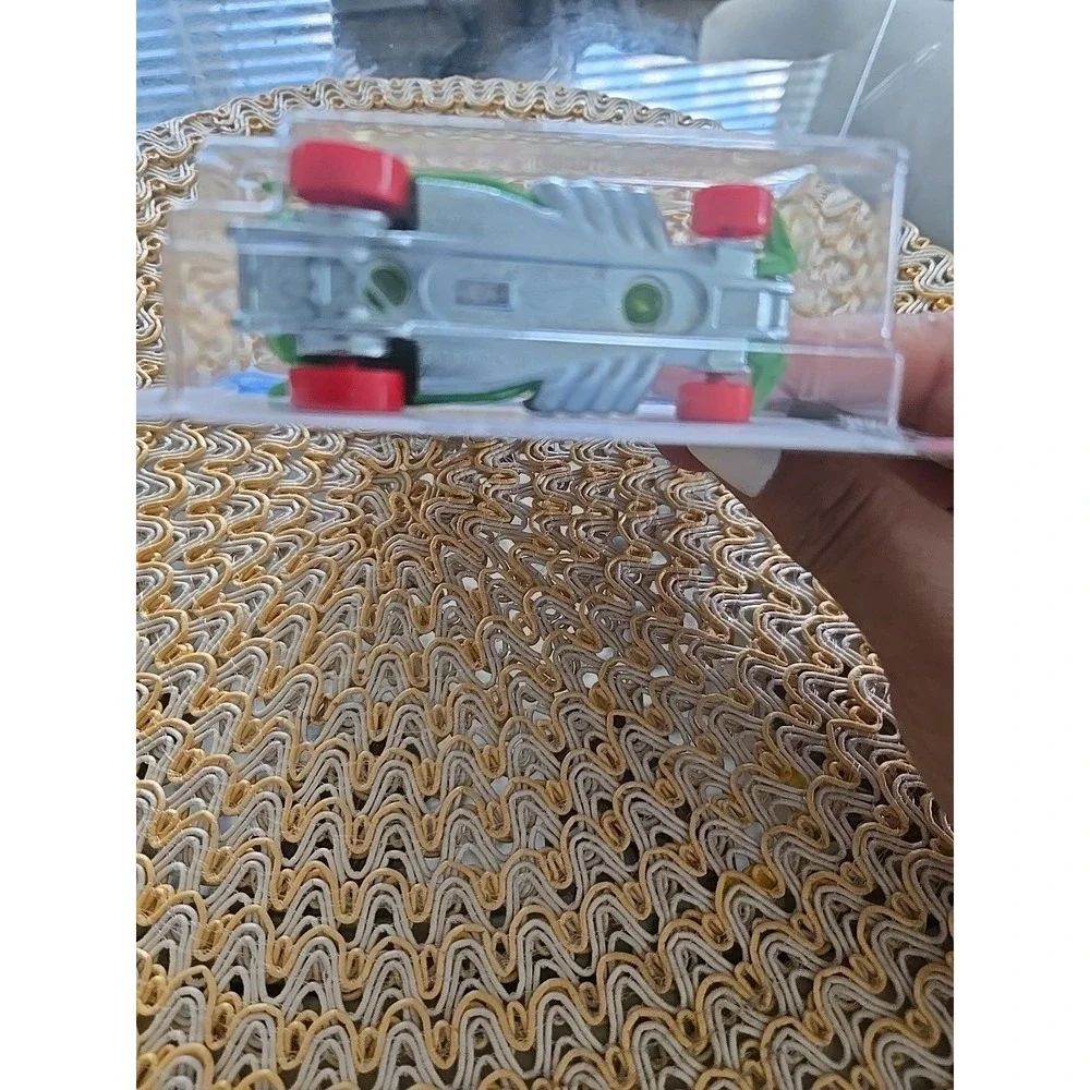 Hot Wheels Wheengs Treasure Hunt-X-Raycers #81/250